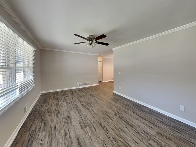 Foto del edificio - 796 Vanderbilt Ct Nw
