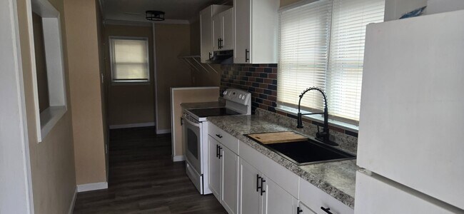 Foto del edificio - 955 Putnam St