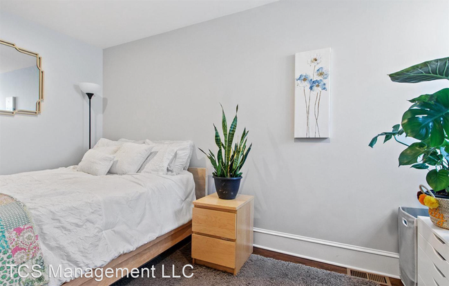 Foto del edificio - 2 br, 1.5 bath House - 2645 Webster St