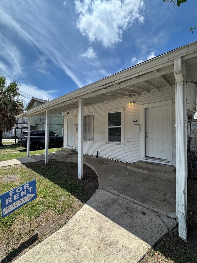 Building Photo - 840 Steves Ave