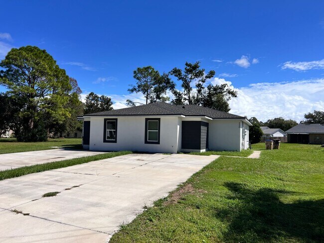 Photo - New Designer 3/2 in Kissimmee/Poinciana House