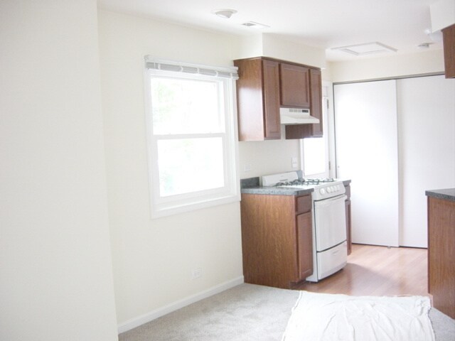 Building Photo - 3001 Charlotte Ave