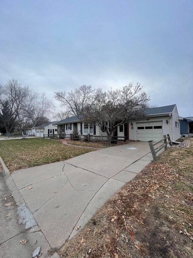 Building Photo - 3445 N 58th St