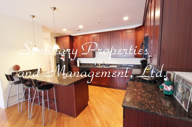 Foto del edificio - 2658 N Halsted St
