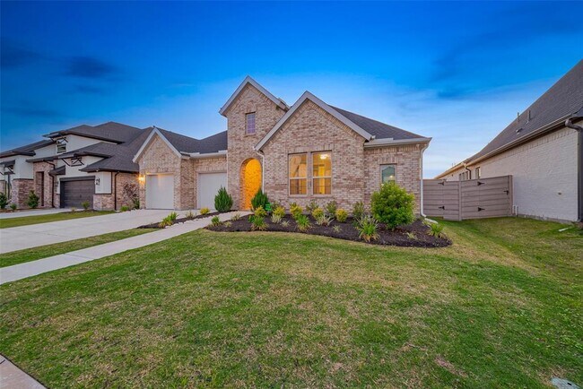 Building Photo - 5106 Blooming Hibiscus Ln