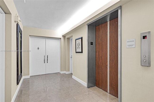 Building Photo - 881 Ocean Dr