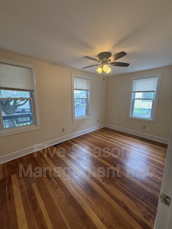 Foto del edificio - 138 N Champlain St