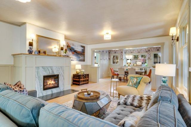 Foto principal - 4 bedroom in Tacoma WA 98406