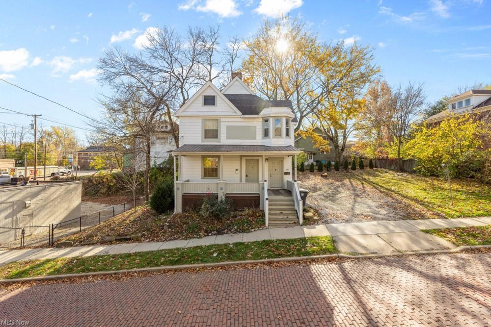 1076 Ackley St Akron, OH 44306 – photo 1