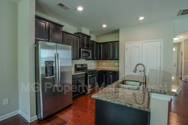 Foto del edificio - 2745 Sawbridge Ln