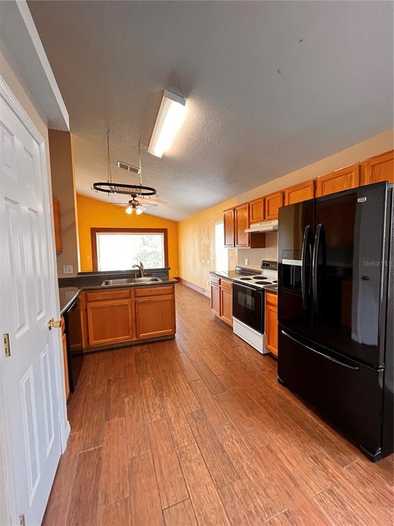 Building Photo - 2280 Pebblewood Dr