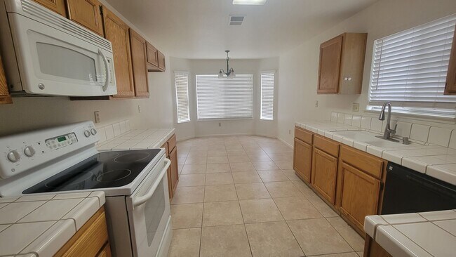 Foto del edificio - 921 Harvest Creek Rd