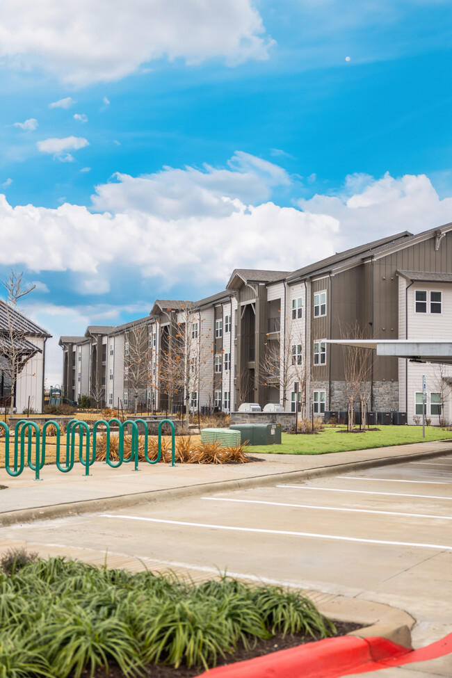 Foto del edificio - LOCKHART FARMS