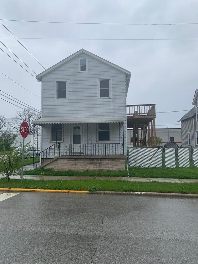 Foto principal - 401 E 22nd St