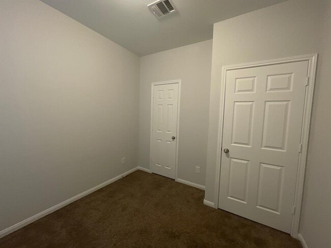 Foto del edificio - 3907 Lynnfield St