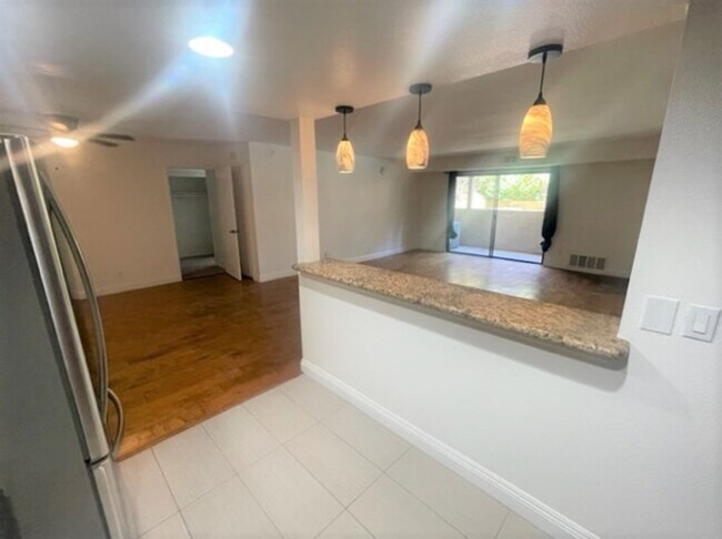 Building Photo - Spacious Lower Level Condo with all the Am...
