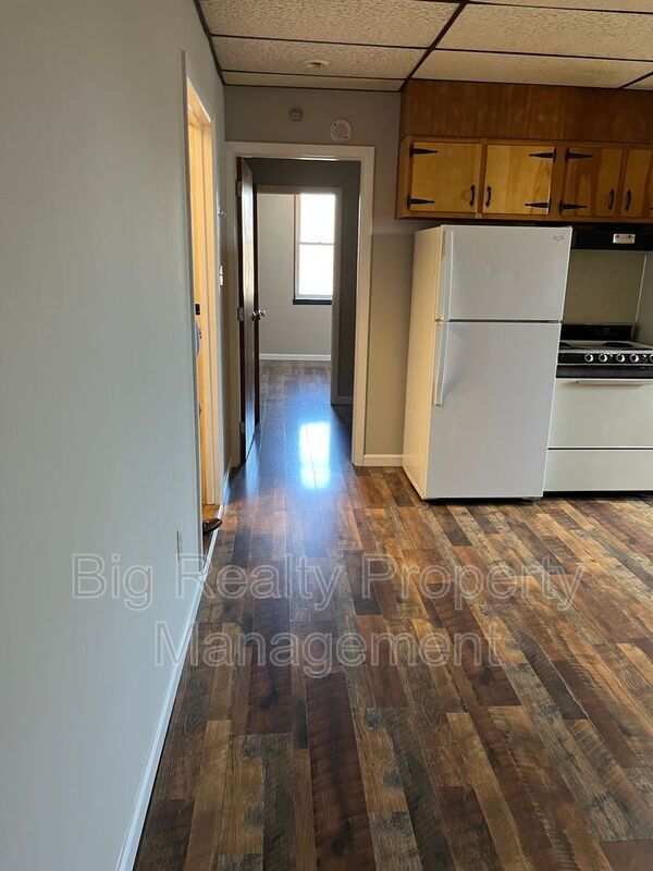 Building Photo - 101 N Centre Ave