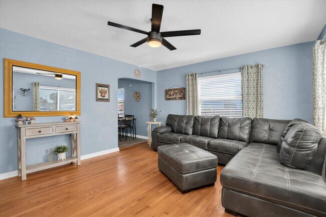 Foto del edificio - 4929 36th Ave N