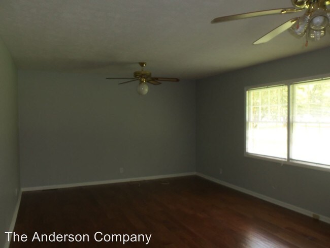 Building Photo - 4 br, 2 bath House - 440 Pinewood Road