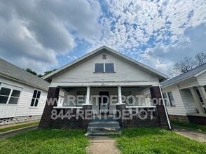 Building Photo - 621 Covert Ave