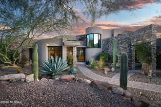 Building Photo - 1106 Tortolita Mountain Cir