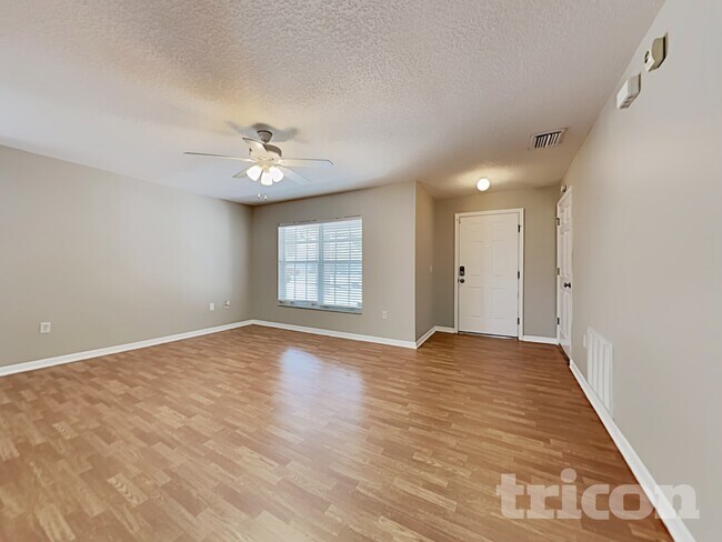 Foto del edificio - 10211 Summerview Cir