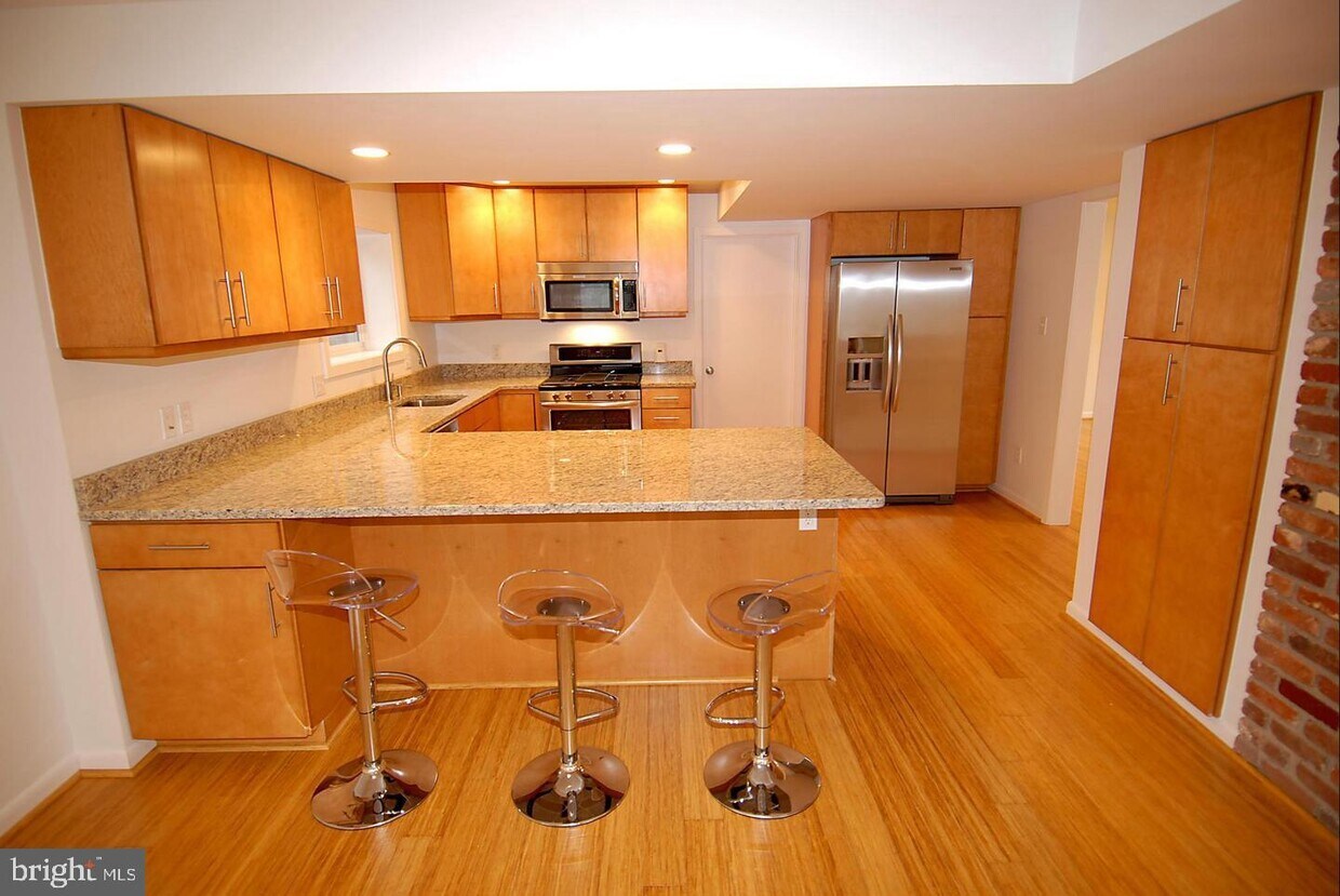 5211 Wyoming Rd, Bethesda, MD 20816 House Rental in Bethesda, MD