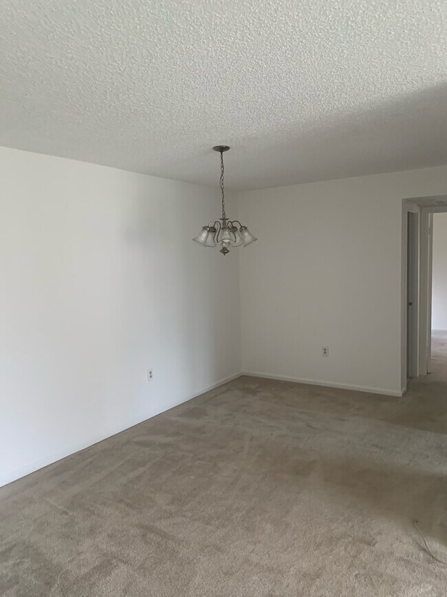 10210 Bushman Dr Unit 324, Oakton, VA 22124 Condo for Rent in Oakton