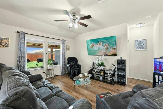 Foto del edificio - 113 Reagor Dr