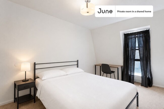 Room in Shared 5 bed/2 bath home in Logan Circle - Room in Shared 5 bed/2 bath home in Logan Circle