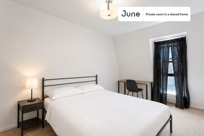 Building Photo - Room in Shared 5 bed/2 bath home in Logan Circle
