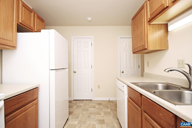 Building Photo - 200 Stribling Ave