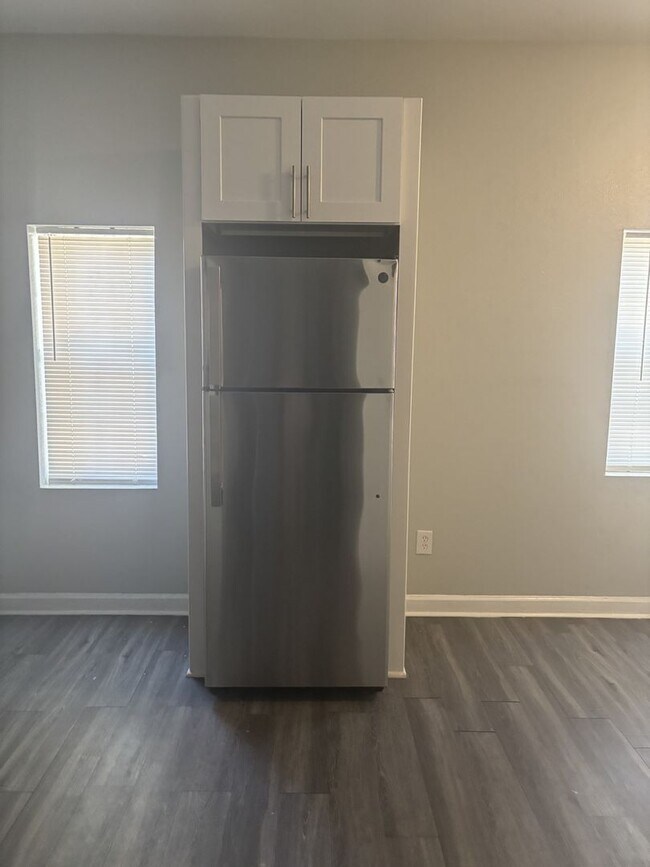 Foto del edificio - Cozy Two Bedroom, 1 Bath (Plus Bonus room) Home - Across the Street from the Set at FAMU!