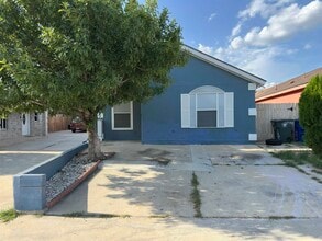 Building Photo - 1004 Minutemen Dr