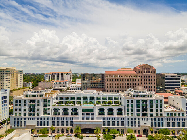 Building Photo - Giralda Place Residences