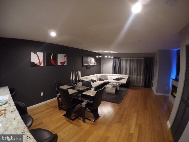 Foto del edificio - 10 Breckenridge Pl