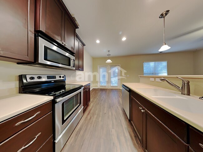 Foto del edificio - 510 Summer Hill Way