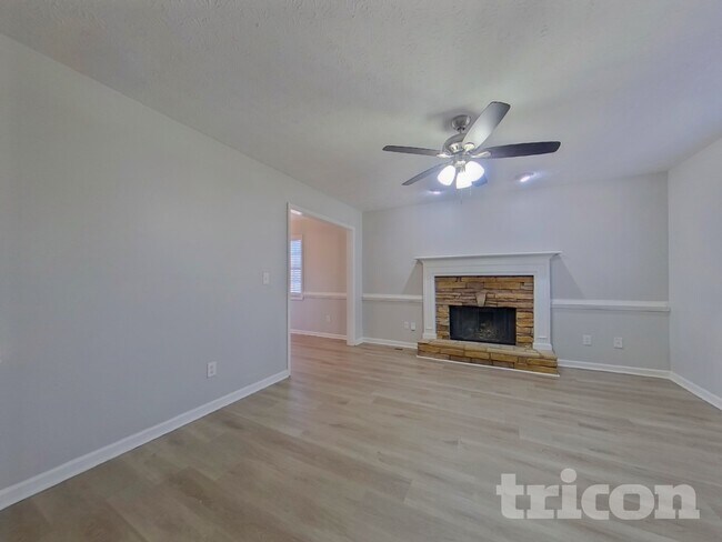 Foto del edificio - 27 Fairview Way