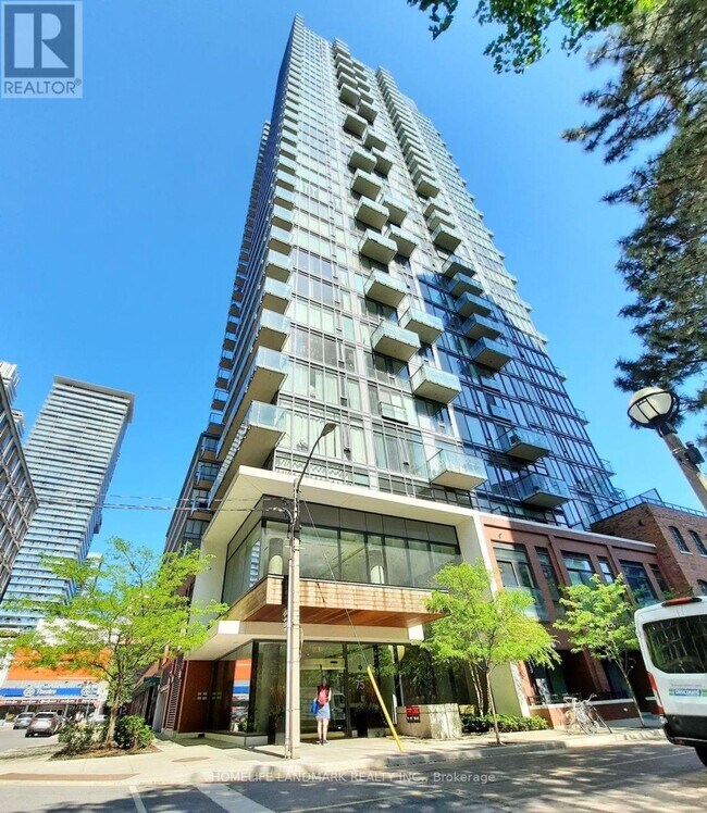 Building Photo - 75 St Nicholas St