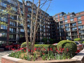 Building Photo - 50 E Hartsdale Ave
