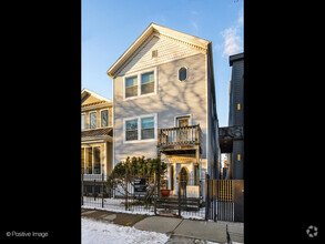 Building Photo - 1812 W Erie St