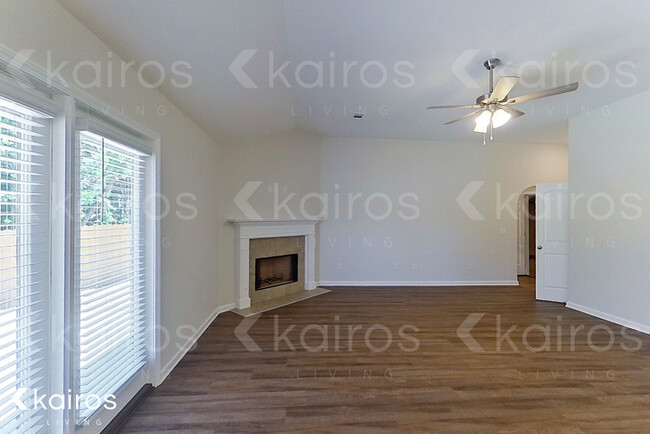 Building Photo - 265 Silver Pointe Dr.