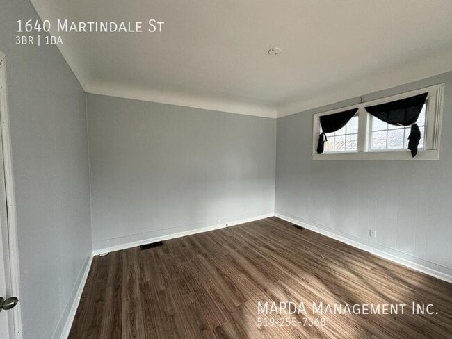 Photo du bâtiment - CHARMING 3 BED/1 BATH MAIN - WEST END FREE WIFI + 85% OF UTILITIES