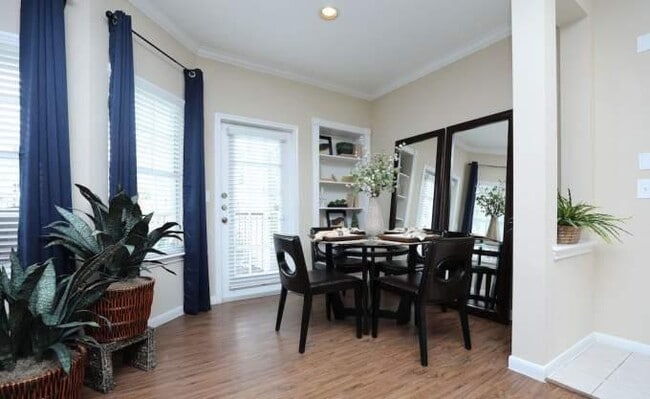Building Photo - 3 bedroom in Sugar Land TX 77498