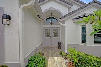 Building Photo - 14049 Skye Terrace
