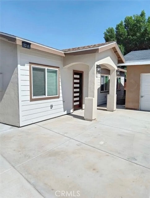 Primary Photo - 125 N Orangewood St