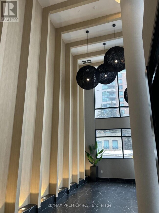 Photo du bâtiment - 1350 Ellesmere Rd