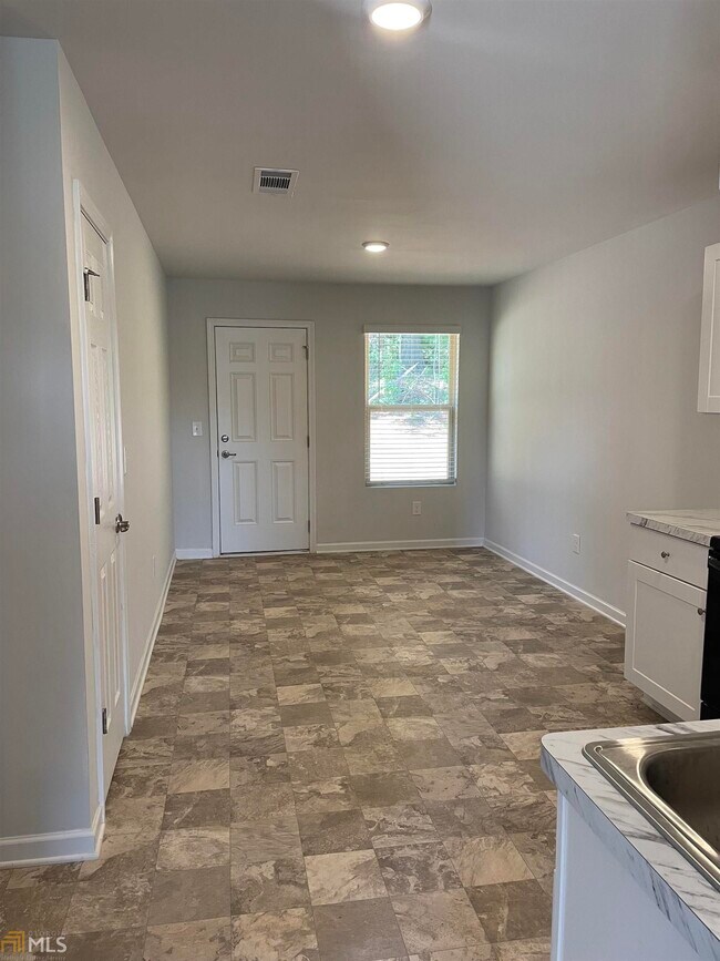 Building Photo - 5133 Shirley Ct