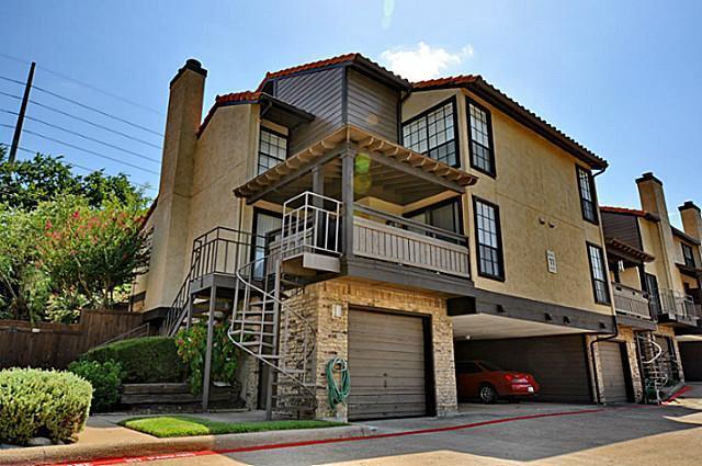 Building Photo - 2610 Lakehill Ln