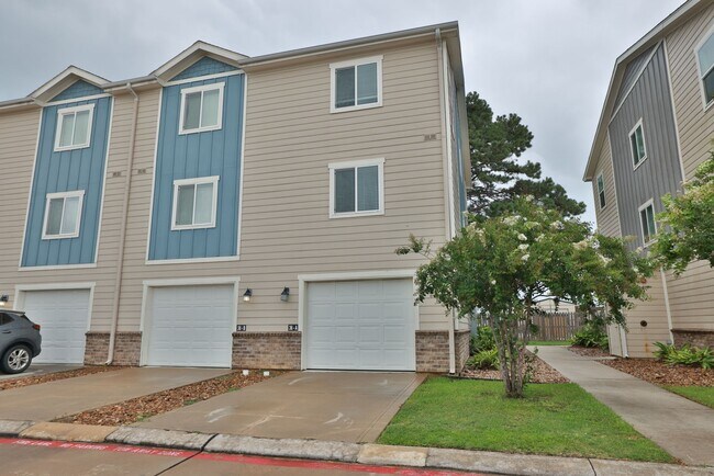Foto del edificio - 21155 Gosling Rd